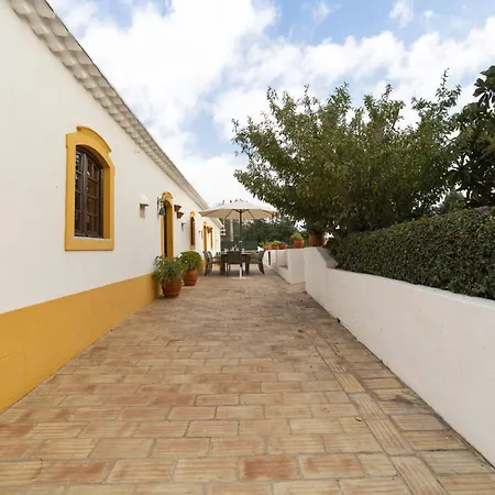 Villa Monte Domingos Simoes *