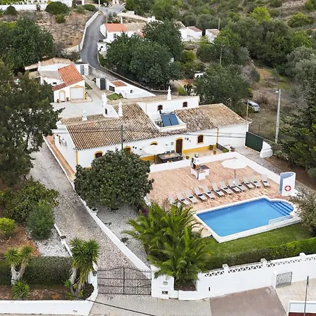 Monte Domingos Simoes *