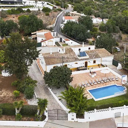 Monte Domingos Simoes Villa