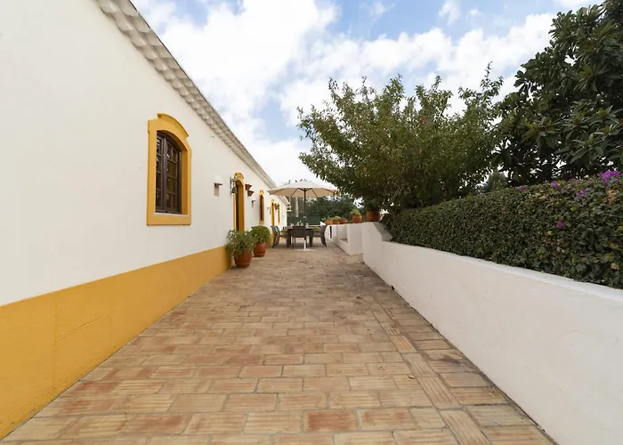 Villa Monte Domingos Simoes *